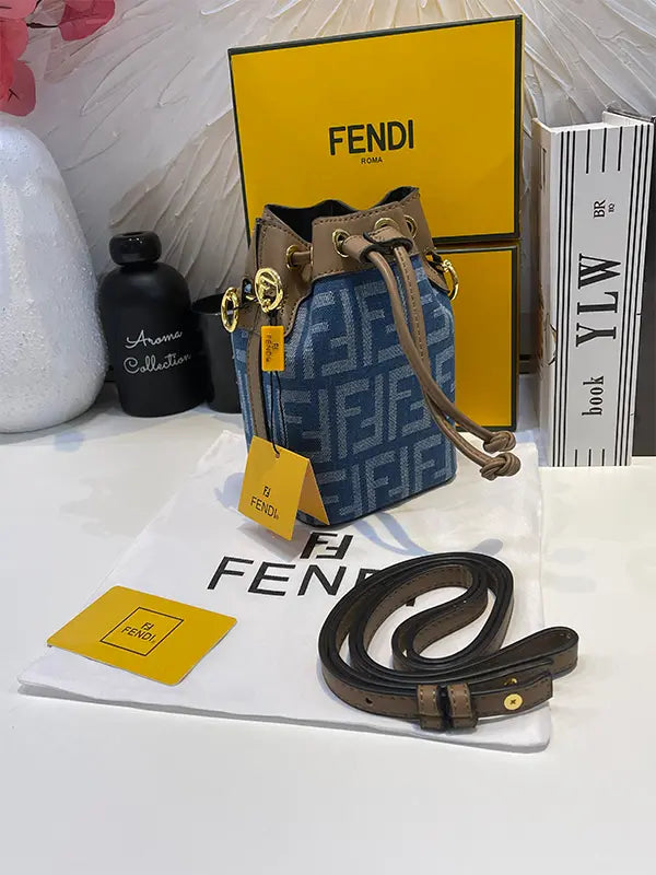 شنطة فندي ماستر صغيرة كحلي شنط وحقائب fendi bags