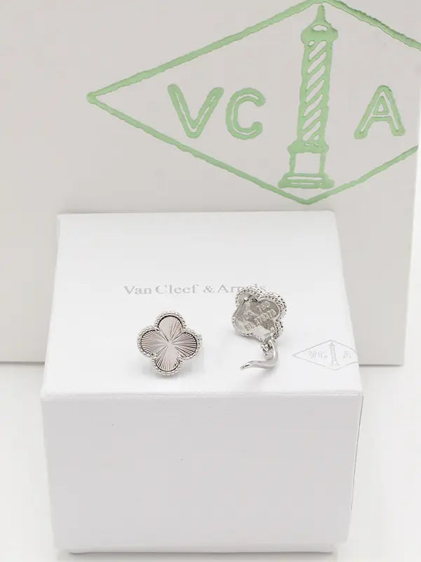 حلق فان كليف شيل ملون كبس حلق van cleef فضي