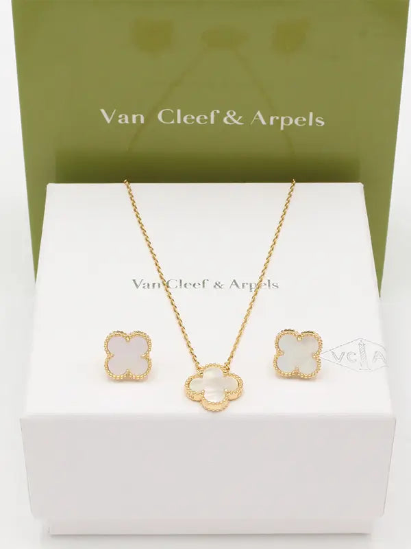 طقم فان كليف لوقو ناعم 689 اطقم van cleef ابيض ذهبي