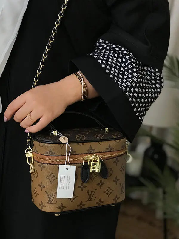 شنطة لويس فيتون فانيتي الماستر
