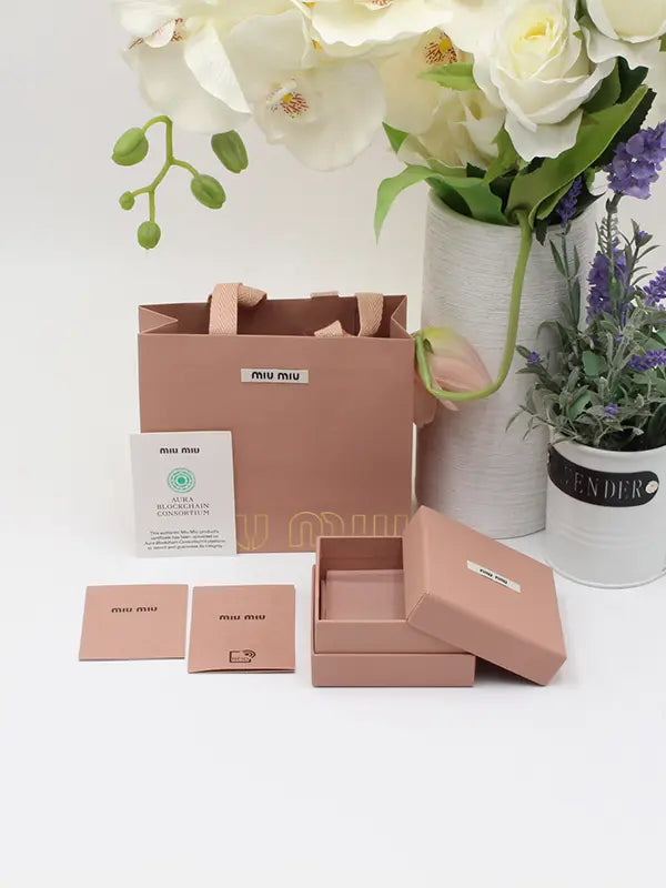 ملحقات ميو ميو للاكسسوارات هدايا miumiu