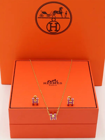 طقم هيرمز ملون ناعم ماستر لوقو اطقم HERMES فوشي ذهبي