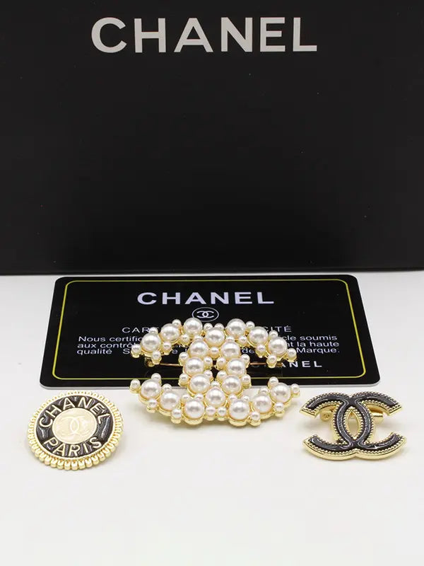 بروش شانيل 3 قطع لولو بروش chanel ذهبي