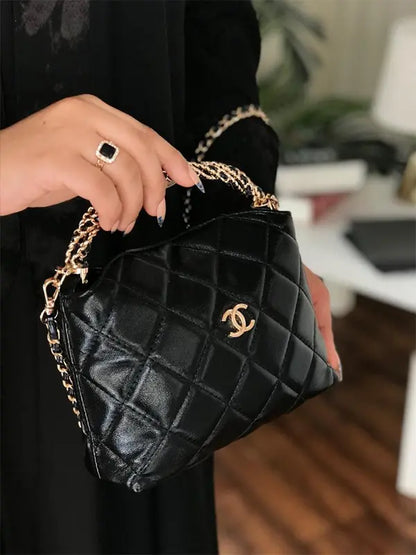 شنطة شانيل وسط الماستر
