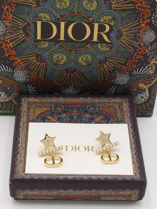 حلق ديور ستار اند لوقو ماستر حلق dior ذهبي