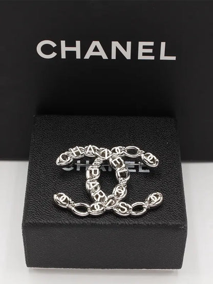 بروش شانيل ميتال لوقو 219 بروش chanel