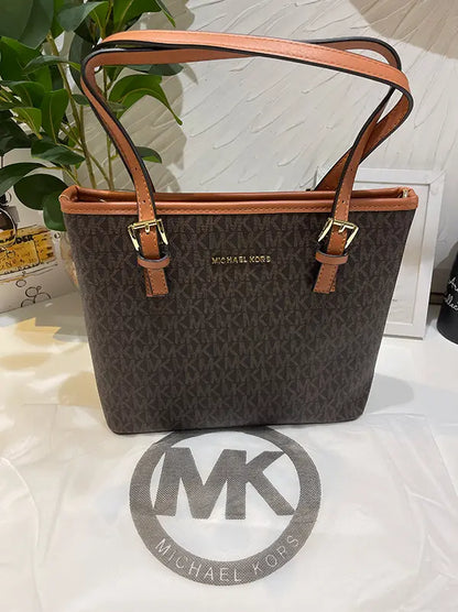 شنطة مايكل كورس الماستر شنط وحقائب Michael Kors bags