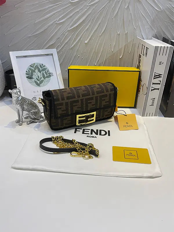 شنطة فندي نيو لوك ماستر شنط وحقائب fendi bags