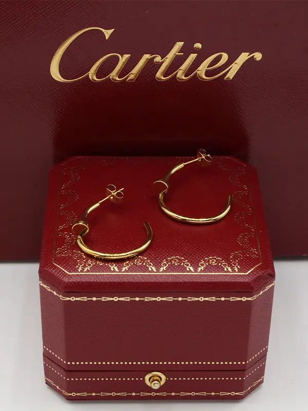 حلق كارتير مسمار 749 حلق CARTIER