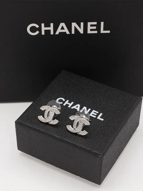 حلق شانيل 549 حلق chanel