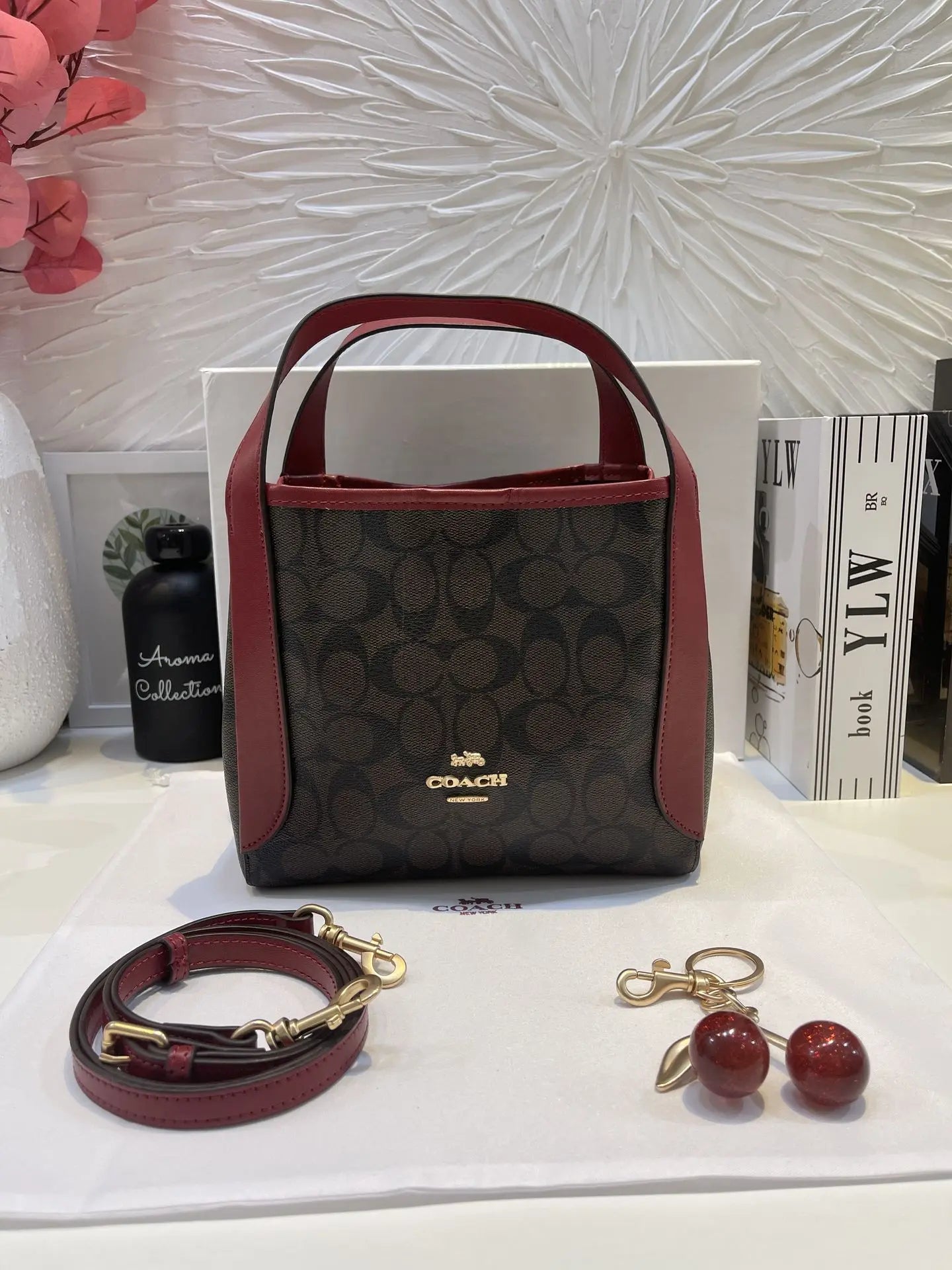 شنطة كوتش بالوان متعدده شنط وحقائب coach bags