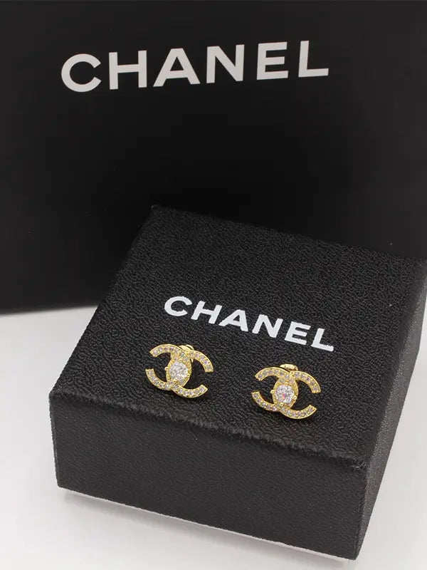 حلق شانيل زركون صغير 621 حلق chanel