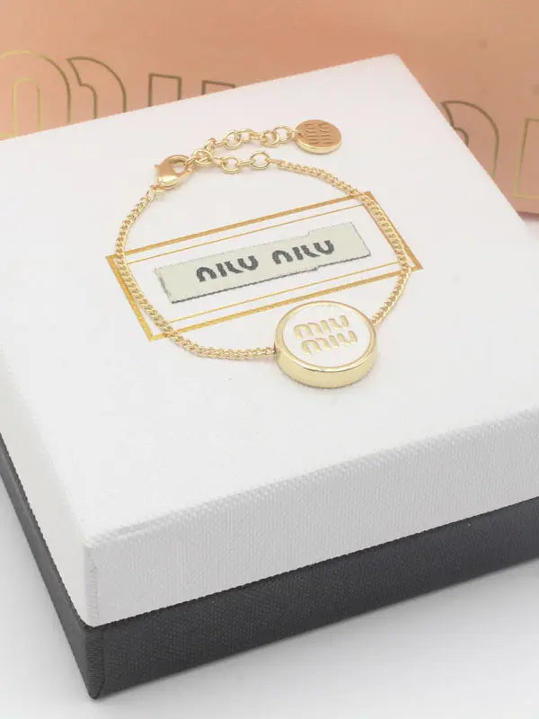 اسواره ميو ميو 881 اسواره miumiu