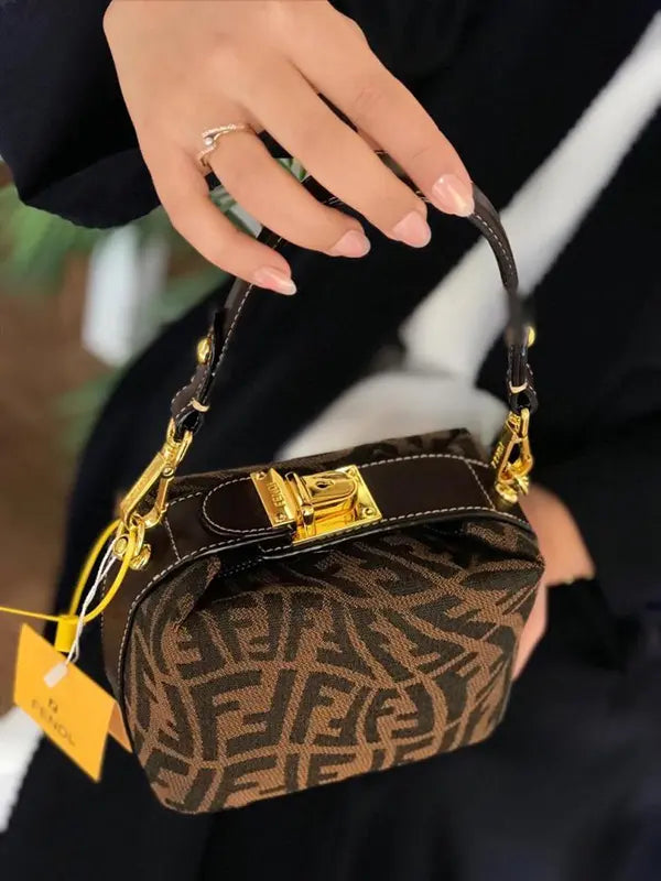 شنطة فندي مايكرو ميني الهبه الماستر