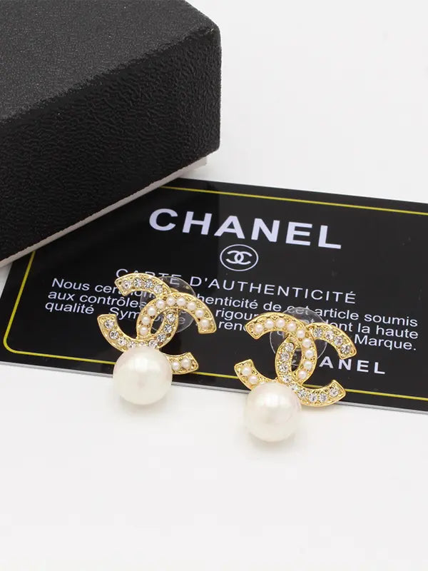 حلق شانيل لولو ذهبي ماستر 711 حلق chanel