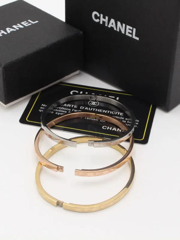 اساور شانيل ثلاثيه ميني لوقو slim اسواره chanel