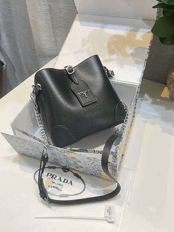 شنطة براد الجلد ماستر شنط وحقائب brada bags