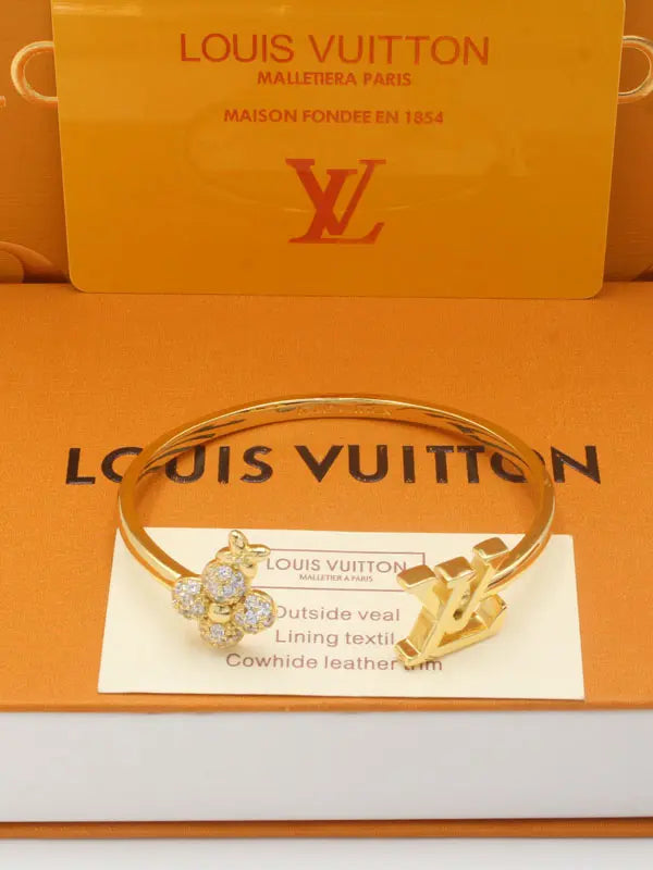 اساور لويس فيتون نيو بانقل زركون لوقو ماستر اسواره louis vuitton ذهبي