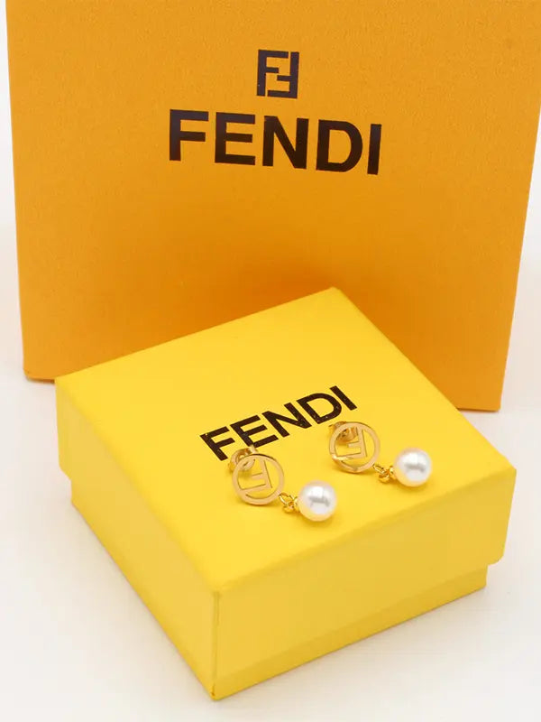 حلق فندي ميتال بيرل لوقو حلق fendi