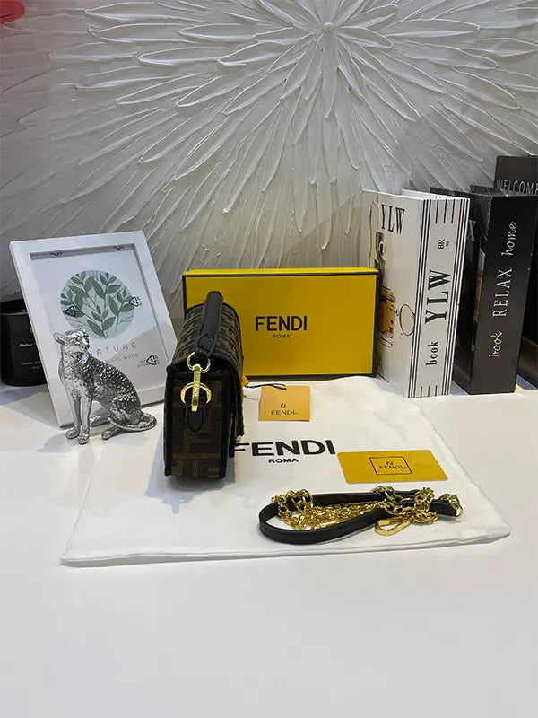 شنطة فندي نيو لوك ماستر شنط وحقائب fendi bags