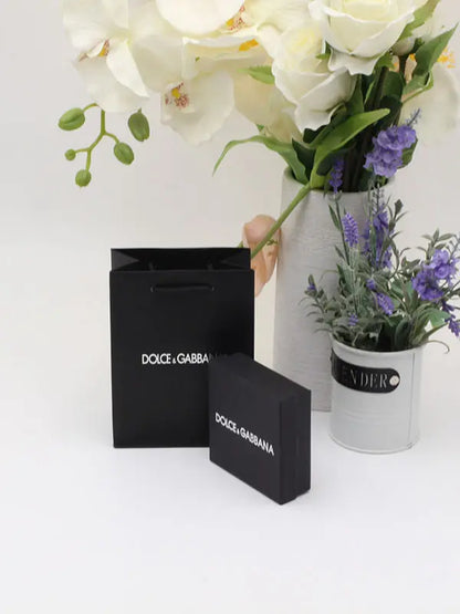 ملحقات دولتشي اند قبانا للاطقم هدايا Dolce&amp;Gabbana
