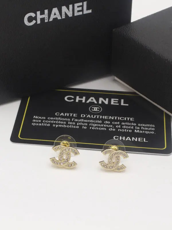 حلق شانيل صغير زركون 663 حلق chanel