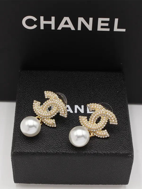 حلق شانيل 551 حلق chanel ذهبي