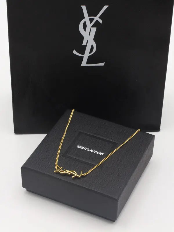 سلسال ايف سان لوران نعوم لوقو سلسال ysl