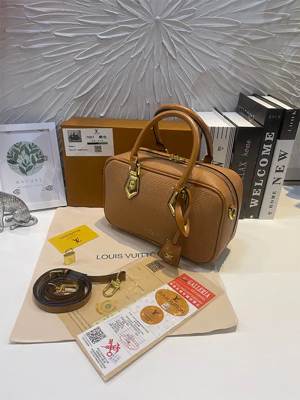 شنطة لويس فيتون ماستر نيو شايب شنط وحقائب louis vuitton bags