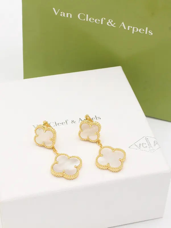 حلق فان كليف وردتين ماستـر حلق van cleef