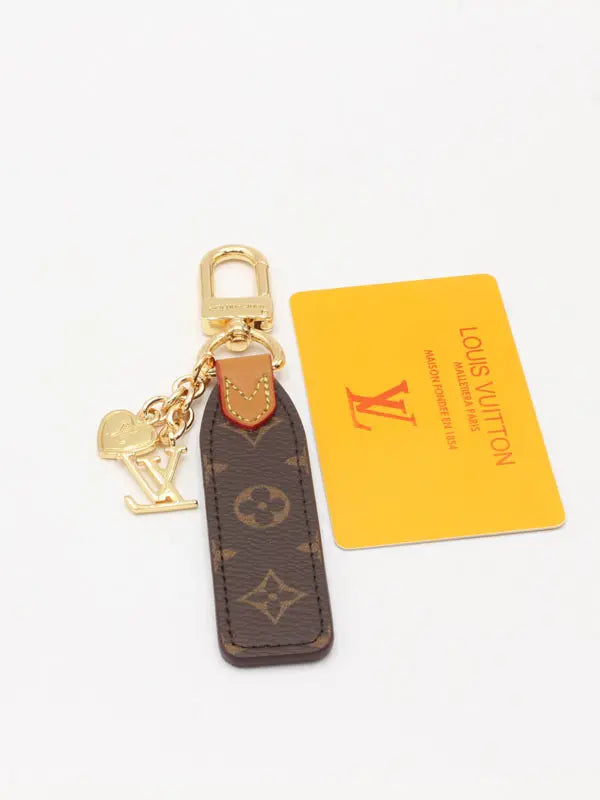 ميدالية لويس فيتون 241 ميدالية louis vuitton