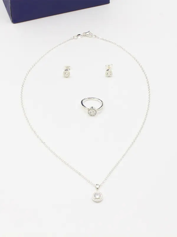 طقم سواروفسكي ابيض اطقم Swarovski