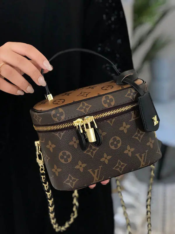 شنطة لويس فيتون وسط ماستر 403 شنط وحقائب louis vuitton bags بني