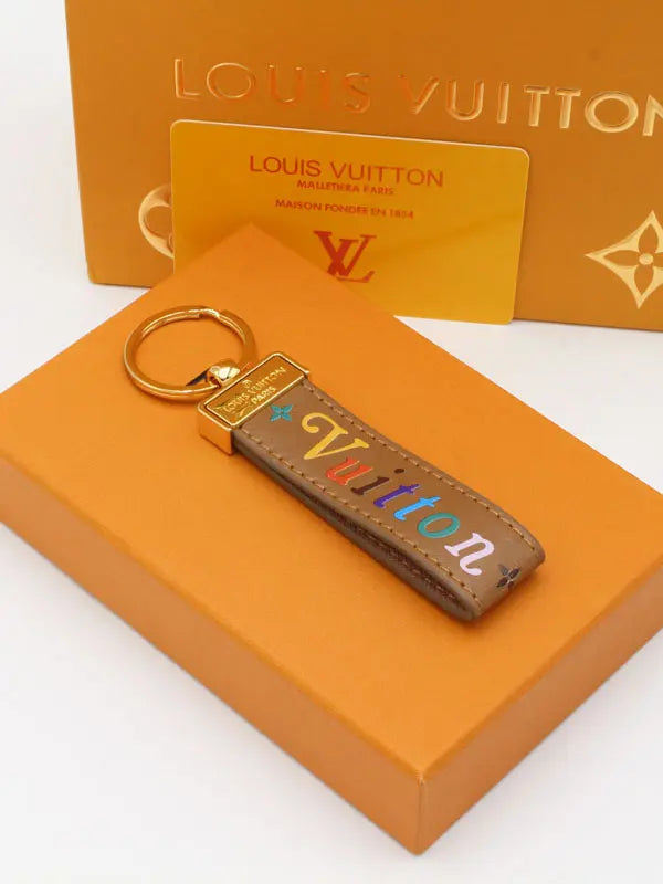 ميدالية لويس فيتون 242 ميدالية louis vuitton