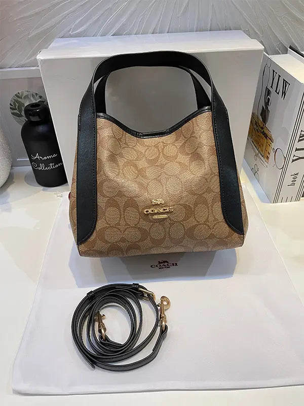 شنطة كوتش بنية شنط وحقائب coach bags