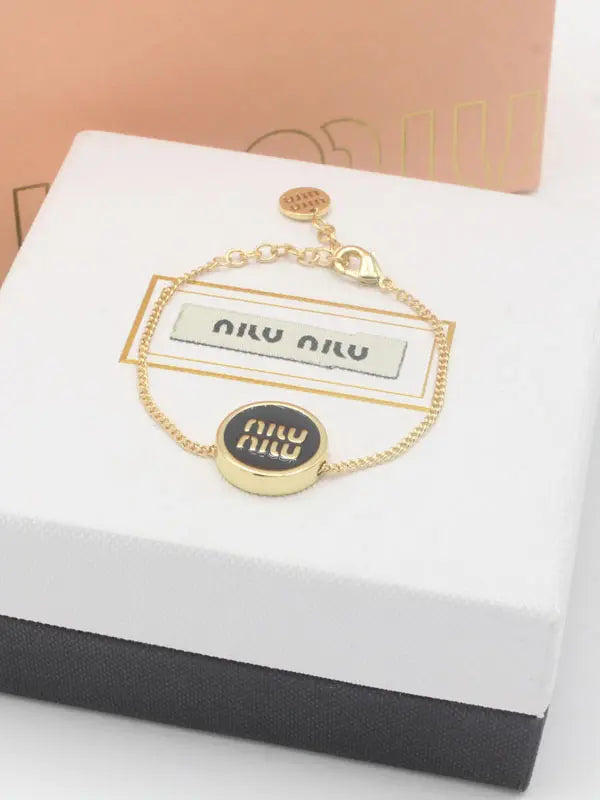 اسواره ميو ميو 881 اسواره miumiu