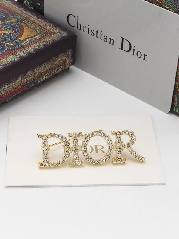 بروش ديور كريستال 246 بروش dior