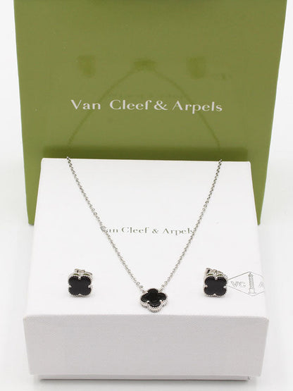 طقم فان كليف ناعم 2 قطع اطقم van cleef اسود فضي
