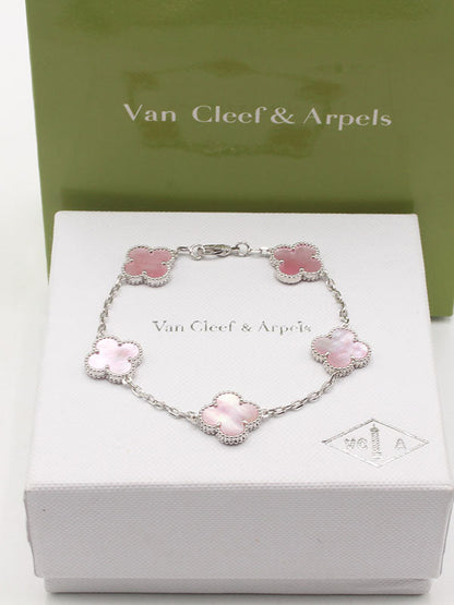 اساور فان كليف الماستر الجديده