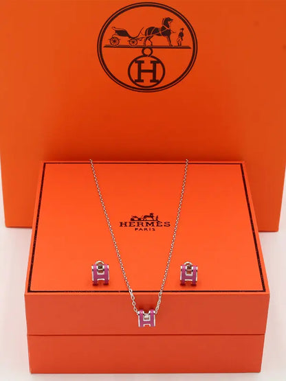 طقم هيرمز ملون ناعم ماستر لوقو اطقم HERMES فوشي فضي