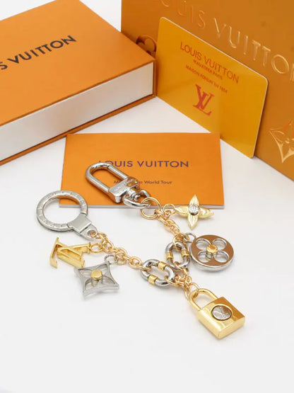 ميدالية لويس فيتون 234 ميدالية louis vuitton ذهبي