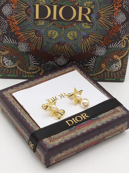 حلق ديور ستار بيرل لوقو حلق dior