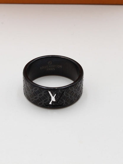 خاتم لويس فيتون ميتال لوقو خواتم louis vuitton اسود 6