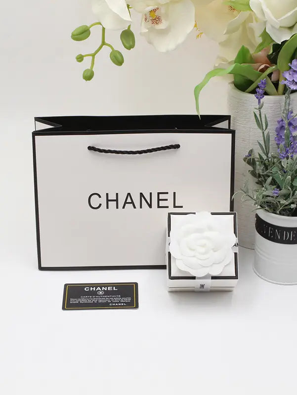 ملحقات شانيل للاطقم مربع صغيره هاي فيرجن هدايا chanel