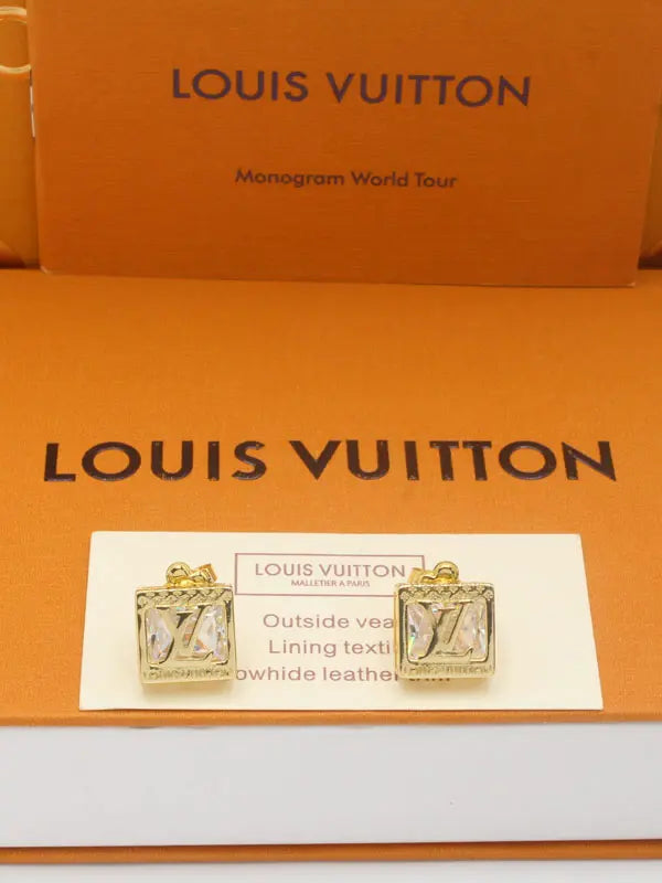 حلق لويس فيتون سكوير لوقو ماستر 700 حلق louis vuitton ذهبي