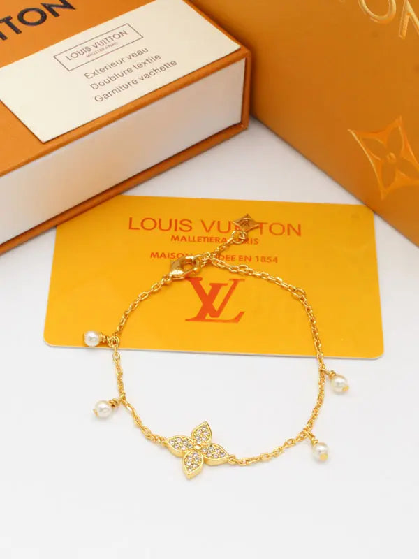 اساور لويس فيتون ملتي بيرل لوقو ماستر اسواره louis vuitton