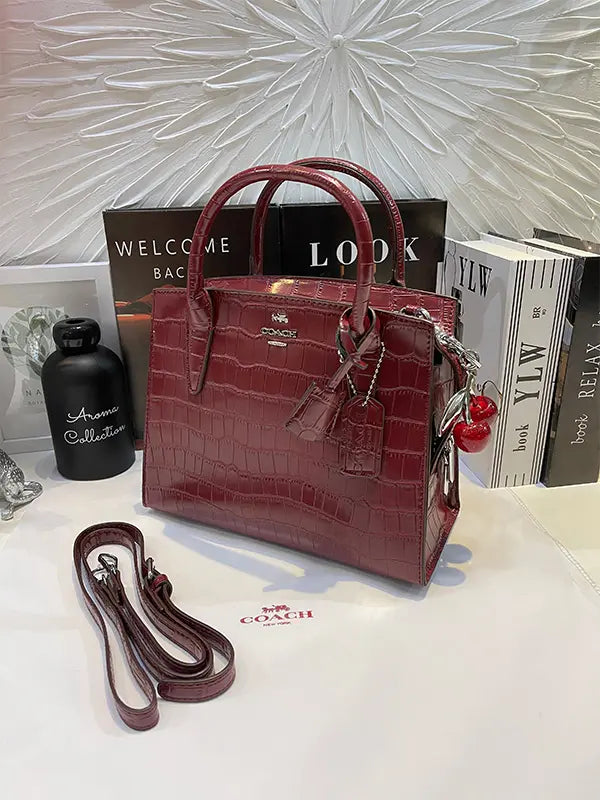 شنطة كوتش ريد فلفت شنط وحقائب coach bags