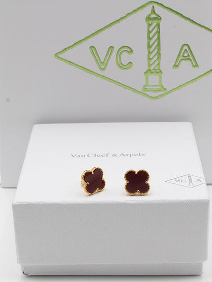 حلق فان كليف وسط لوقو