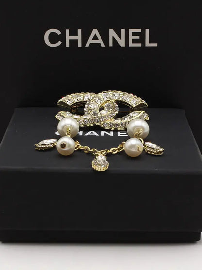بروش شانيل كرستال لولو بيرل بروش chanel
