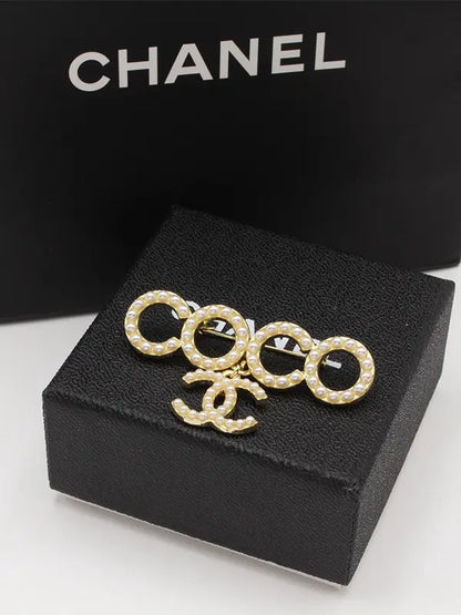 بروش شانيل 223 بروش chanel